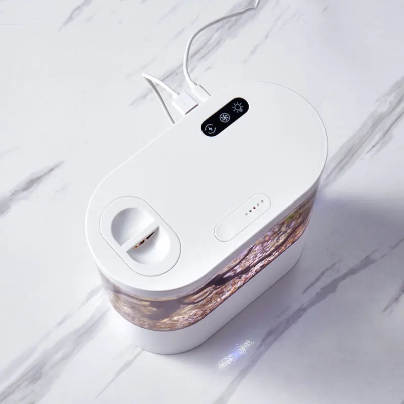 USBミニデスクトップ水槽 内蔵ウォーターポンプ/LEDライ - Aquarium Goldfish のレビューと価格